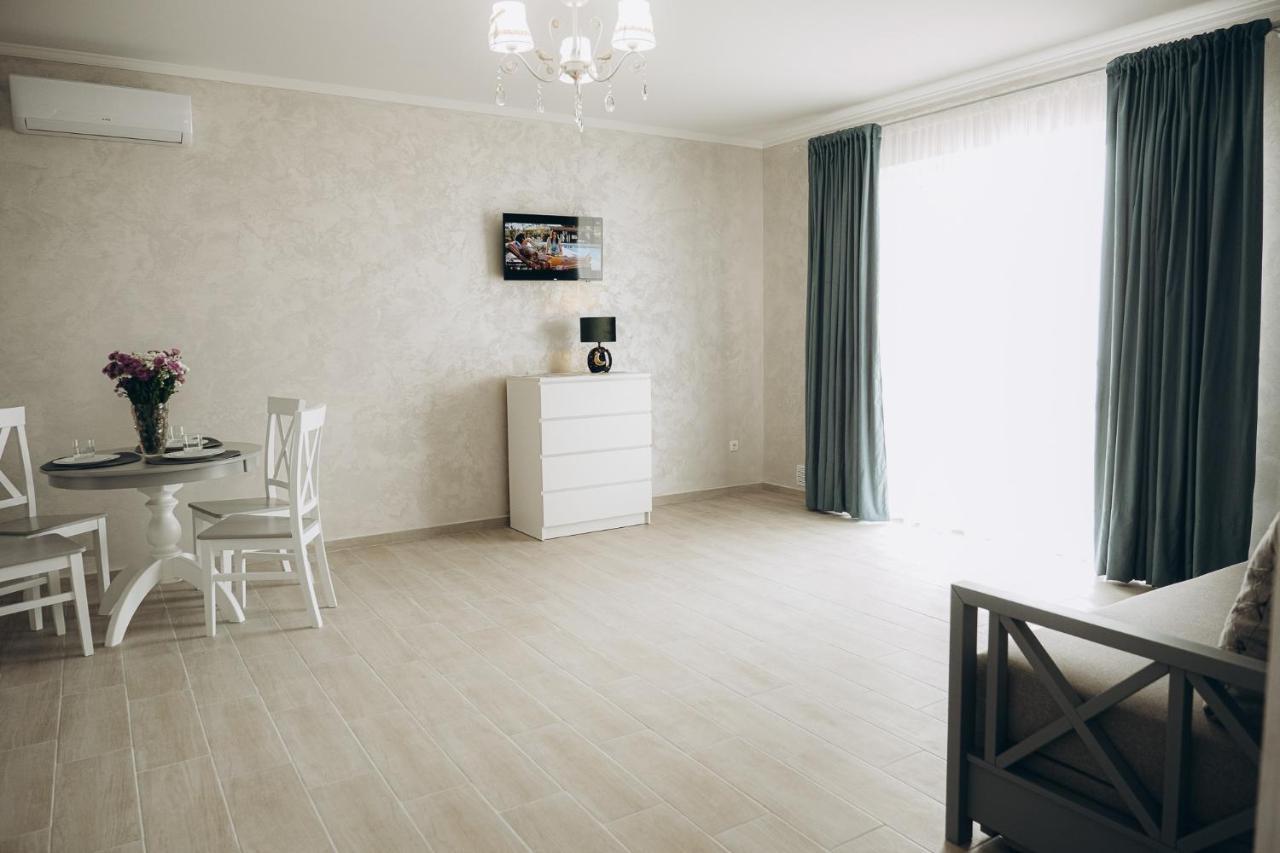 Hotel Три Слона Zatoka Exterior foto
