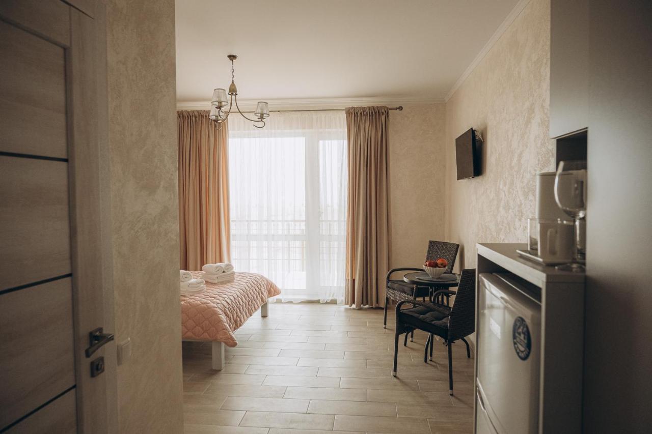 Hotel Три Слона Zatoka Exterior foto