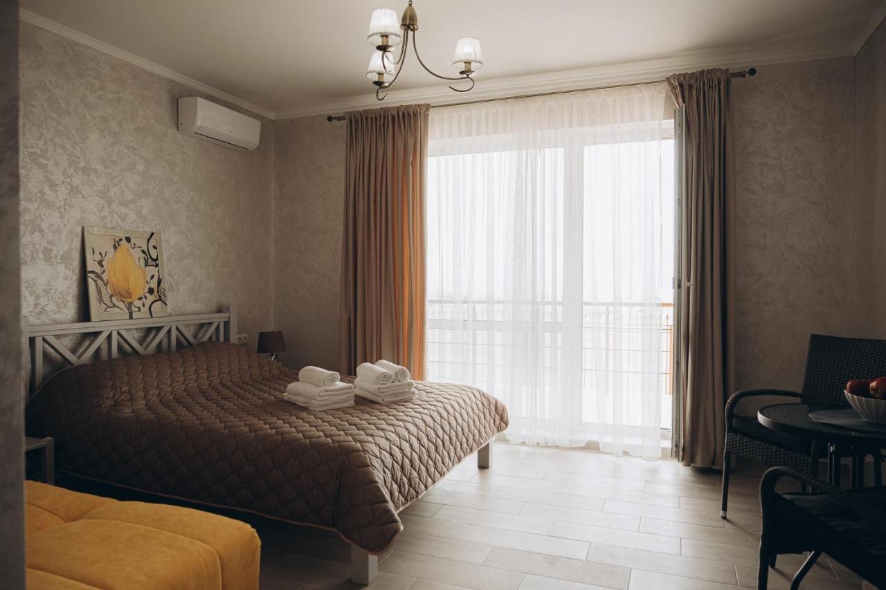 Hotel Три Слона Zatoka Exterior foto