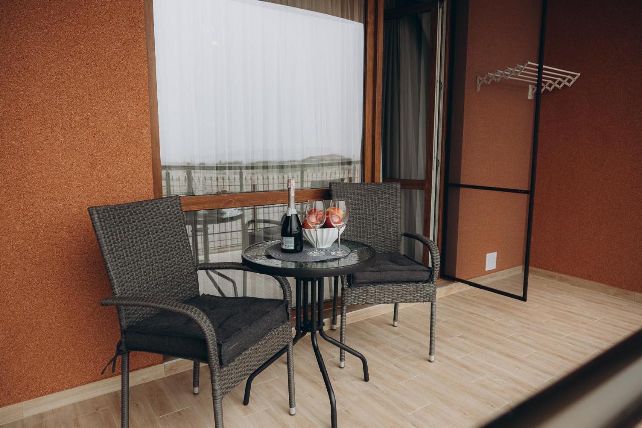 Hotel Три Слона Zatoka Exterior foto