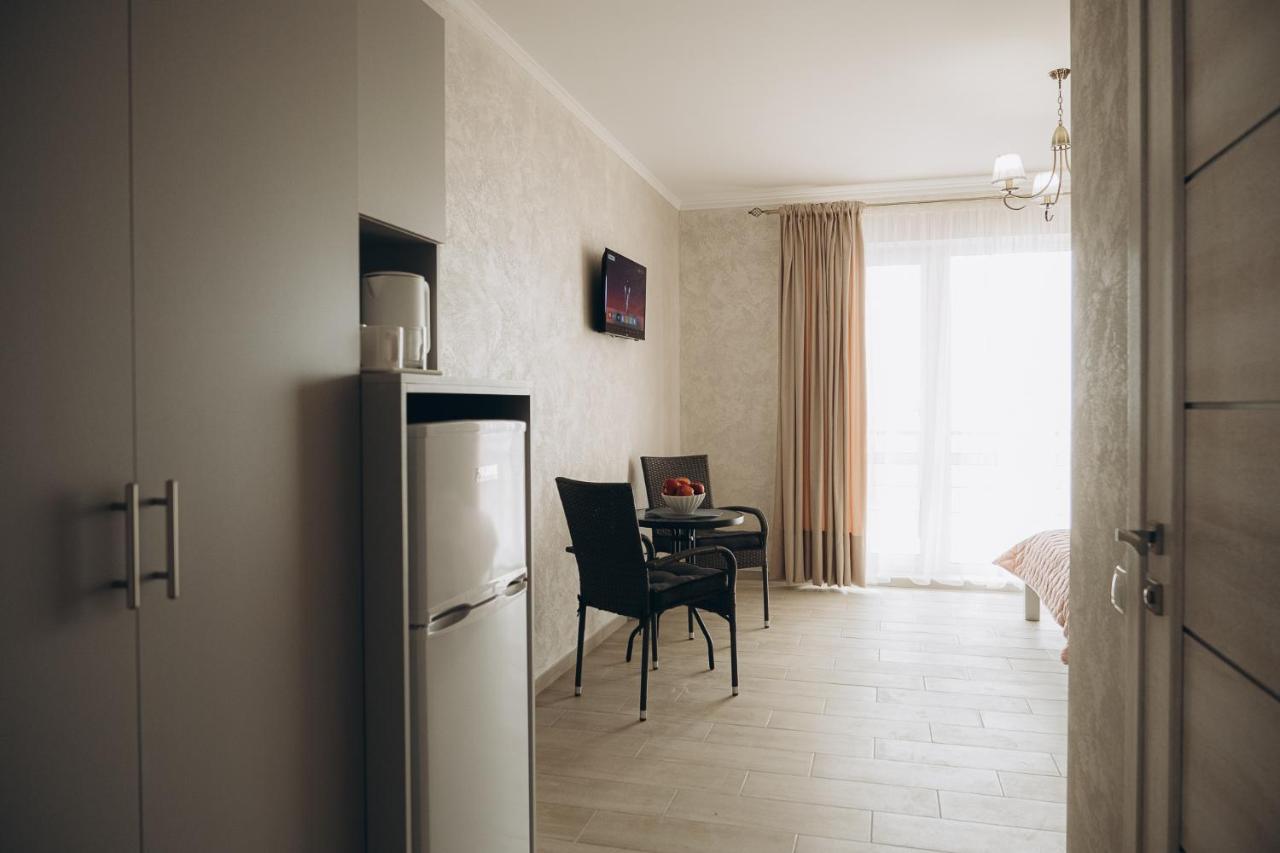 Hotel Три Слона Zatoka Exterior foto
